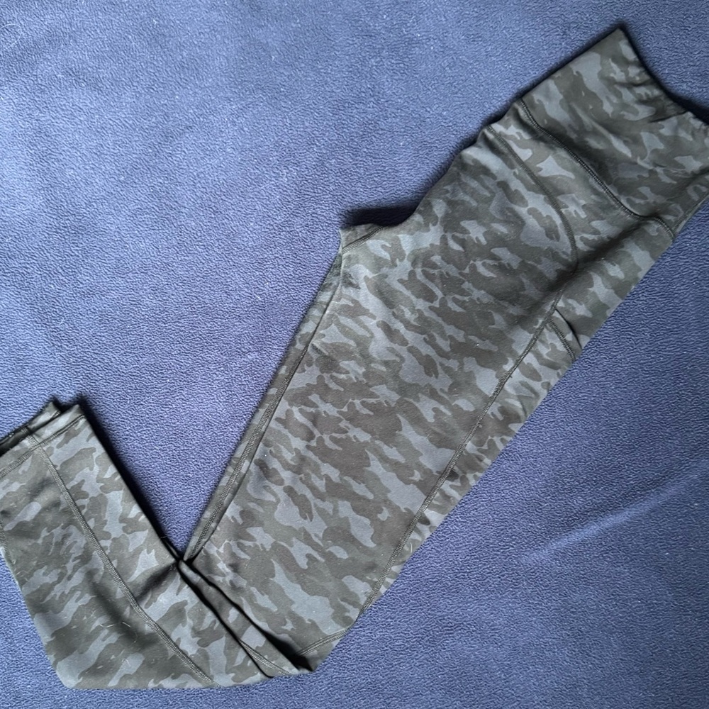 High Waist Camo Leggings with Pockets